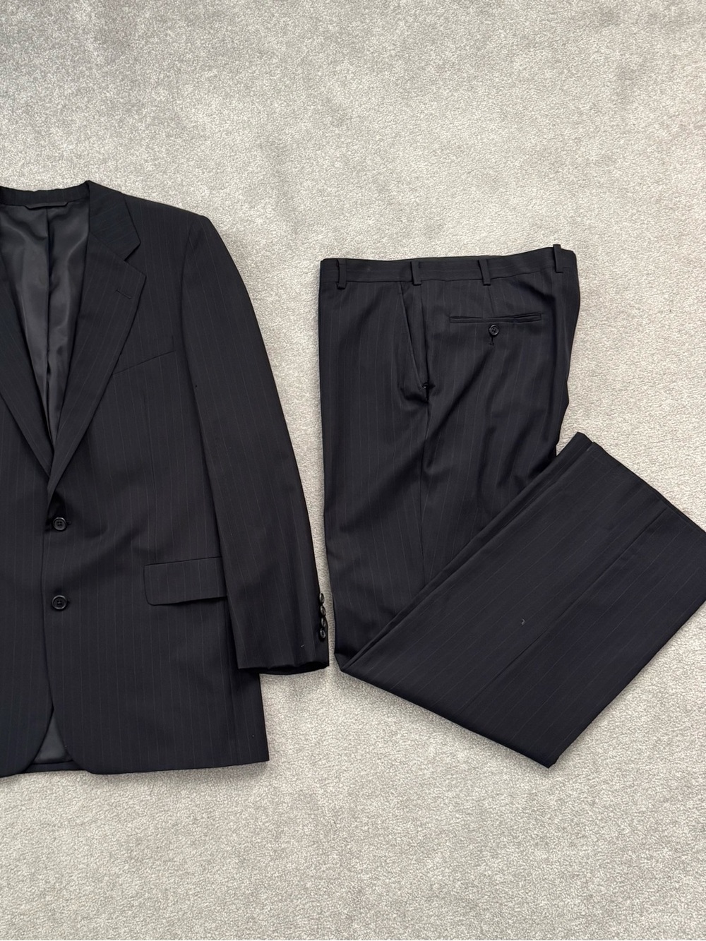 Men's Hickey Freeman Black Pinstripe Suit Blazer & Trousers